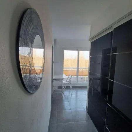 Апартаменты Avec Balcon Et Superbe Vue *