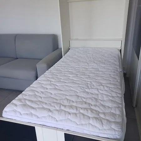 Апартаменты Avec Balcon Et Superbe Vue *