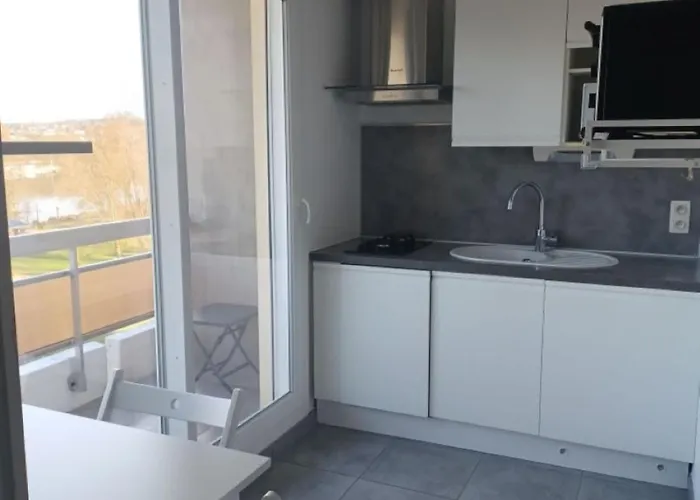 Avec Balcon Et Superbe Vue Апартаменты *