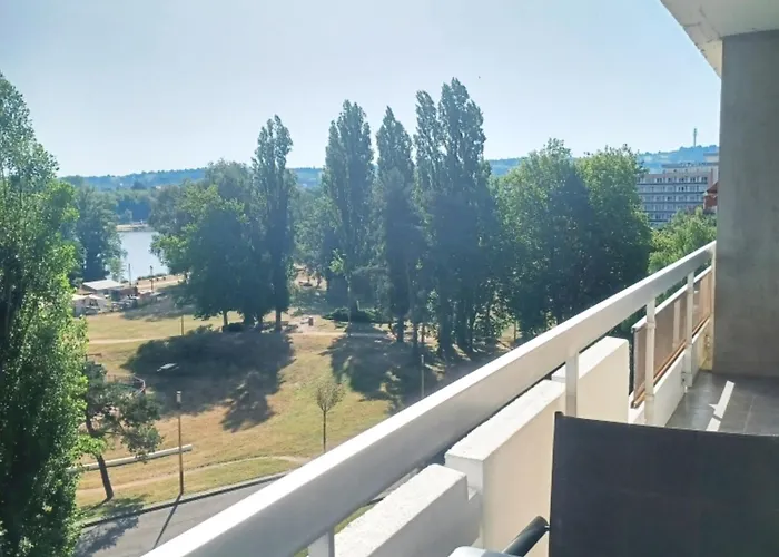 Avec Balcon Et Superbe Vue Апартаменты *
